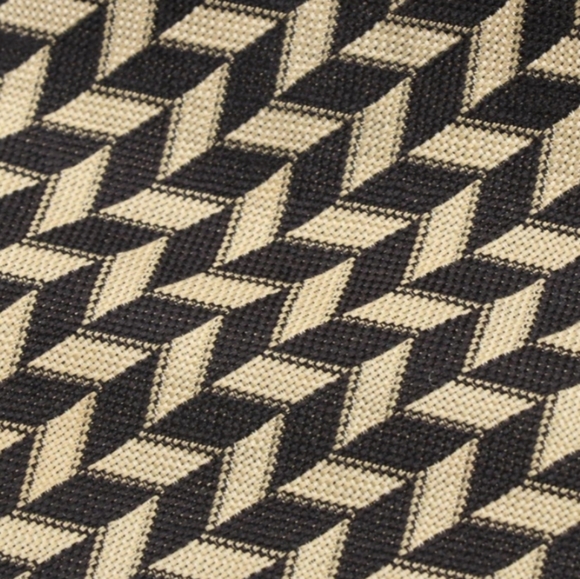 Patterned Silk Necktie - Picture 4 of 6